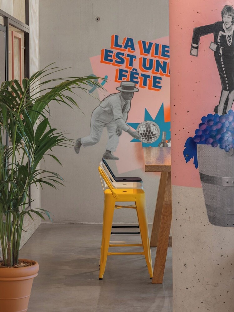 Eklo Hotels Bordeaux City Center Bastide