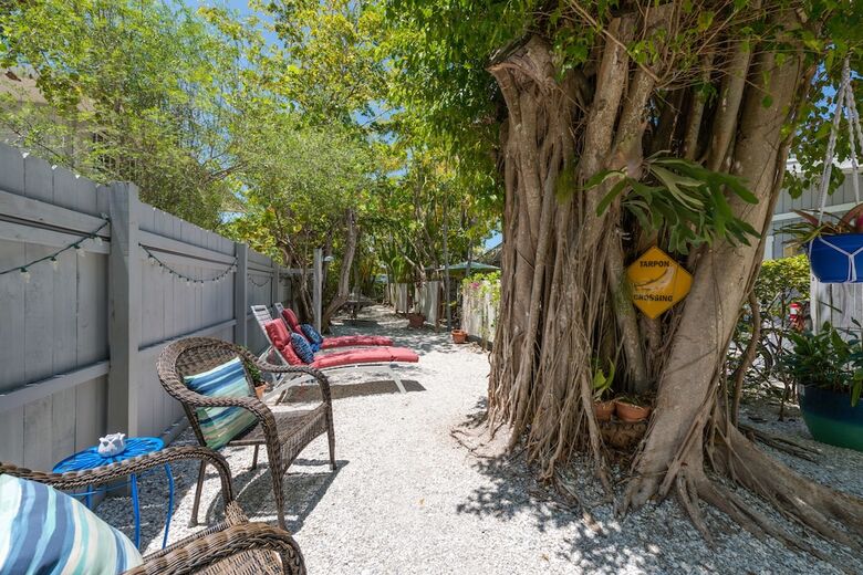 Hotel Tarpon Tale Inn