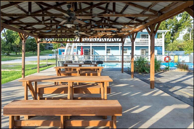 Hotel Marina Inn & Event Center