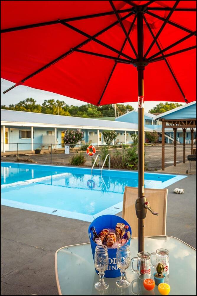 Hotel Marina Inn & Event Center