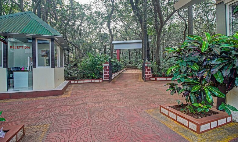 Hotel Treebo Shalimar In The Forest
