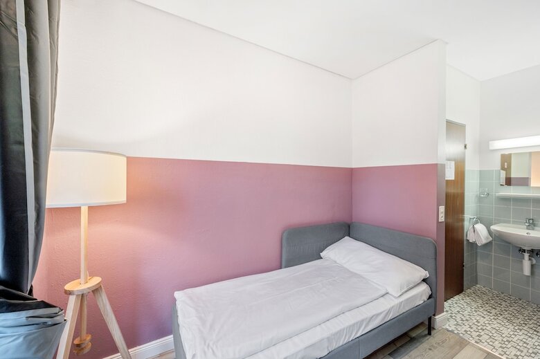 Becozy Self Check-in & Pop-up Hotel