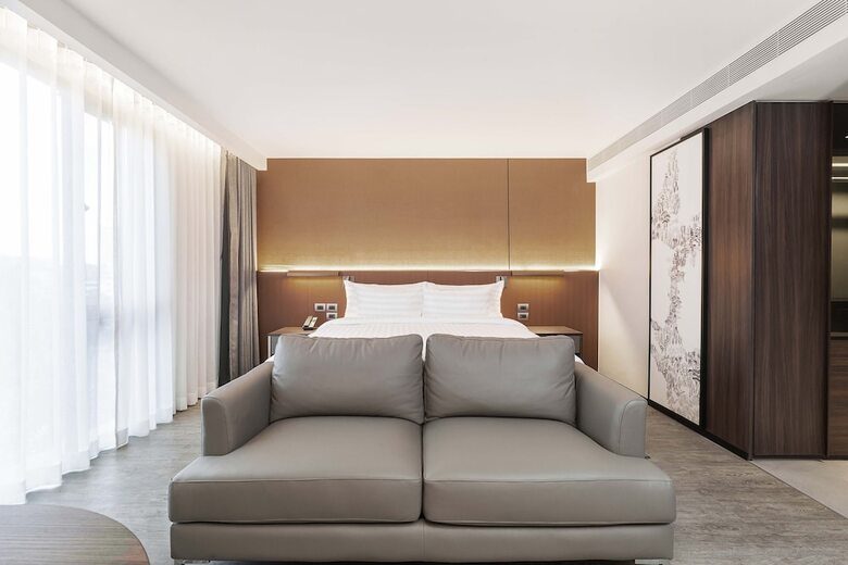 Gardina Asoke Hotel & Residence