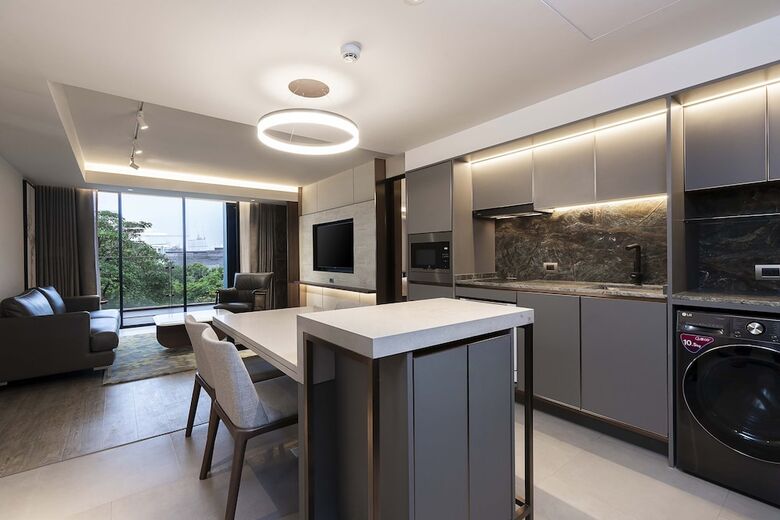Gardina Asoke Hotel & Residence