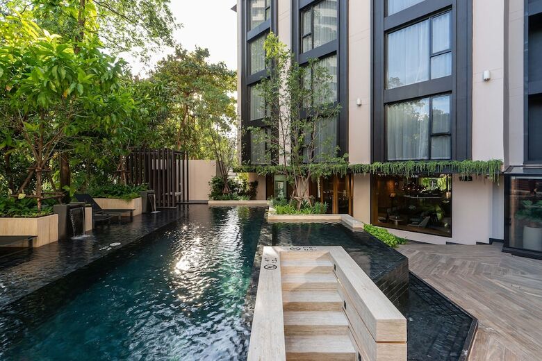 Gardina Asoke Hotel & Residence