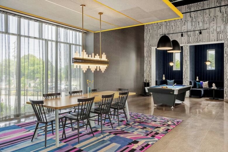 Hotel Aloft Chicago Schaumburg