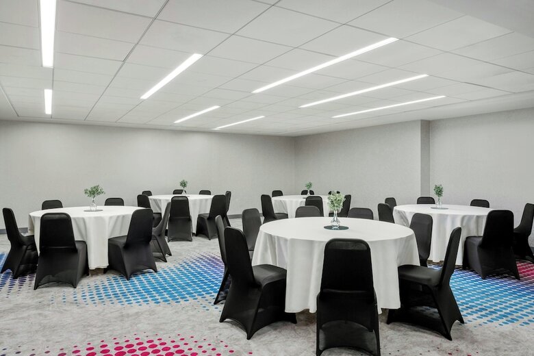 Hotel Aloft Chicago Schaumburg