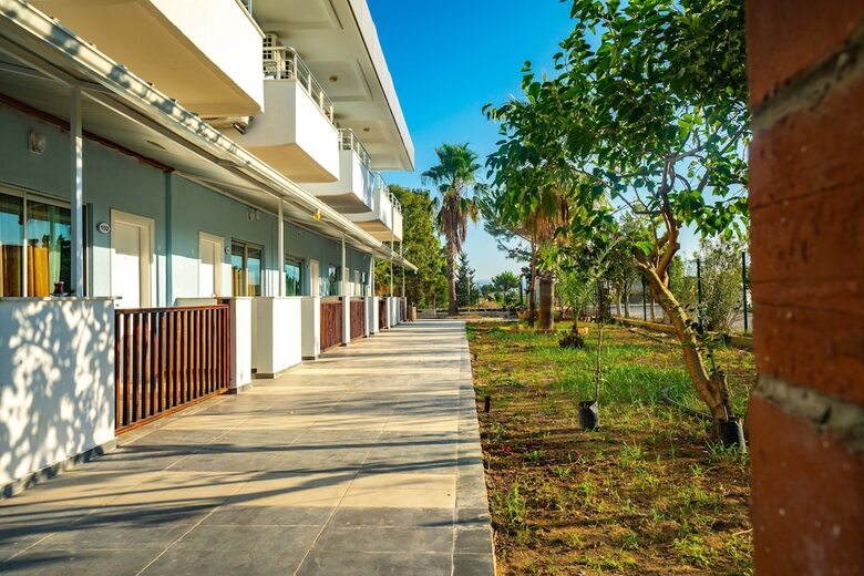 Prenses Sealine Beach Hotel