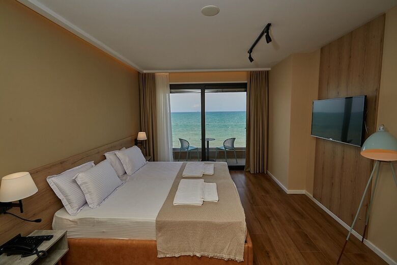Eter Hotel