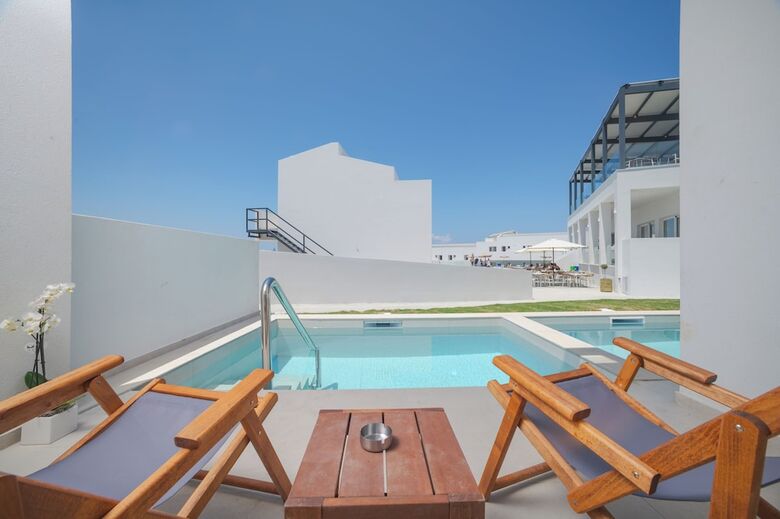 Mirage Bleu Hotel