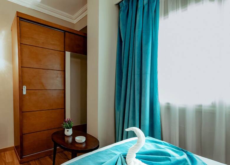 Pyramids Oasis Hotel