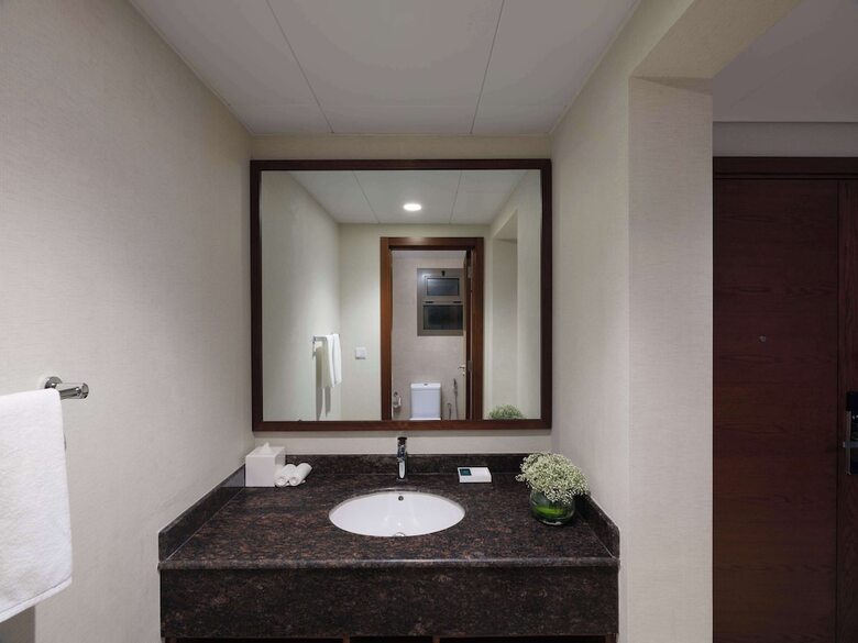 Hotel Doubletree By Hilton Muscat Qurum