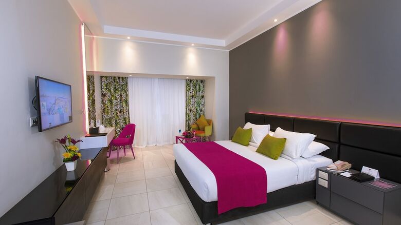 Hotel Naama Bay Suites & Spa