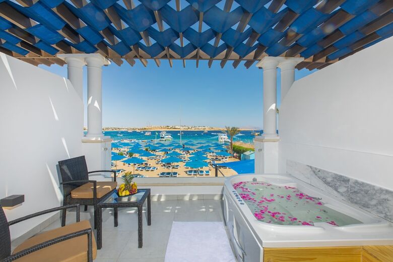 Hotel Naama Bay Suites & Spa
