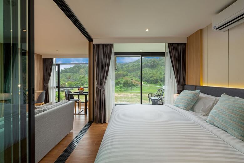 Hotel Wyndham Garden Naithon Phuket
