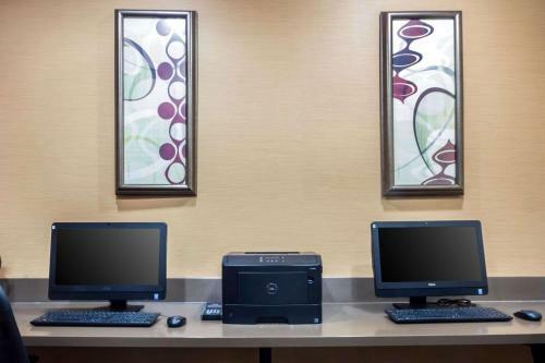 Hotel Comfort Suites Avenel