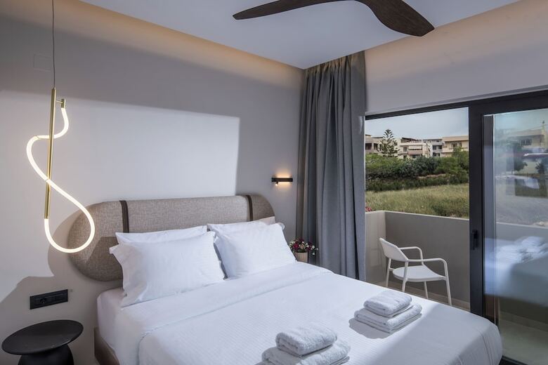 Vaya Suites By Omilos Hotels