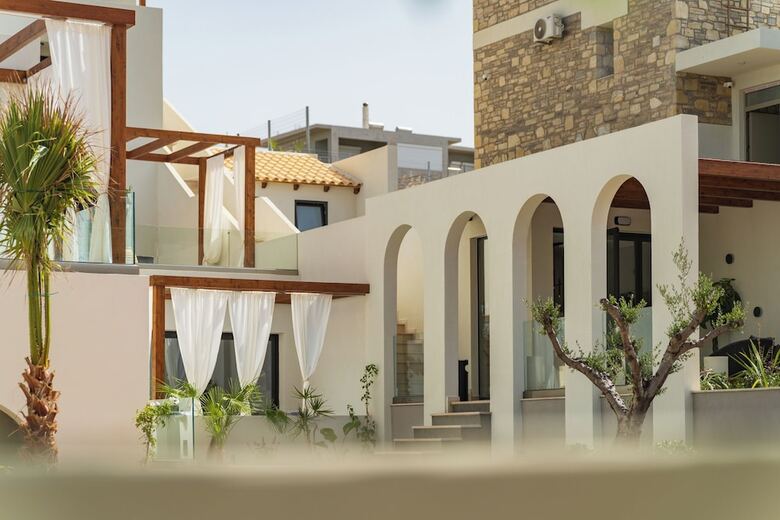 Vaya Suites By Omilos Hotels