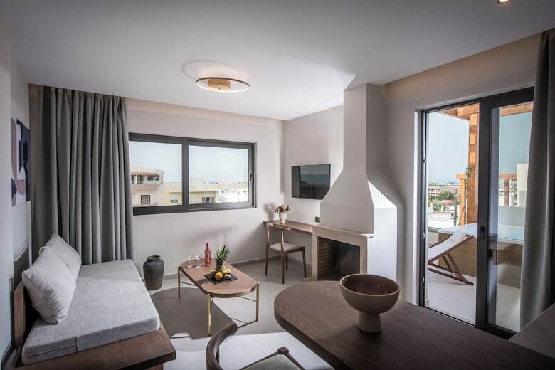 Vaya Suites By Omilos Hotels