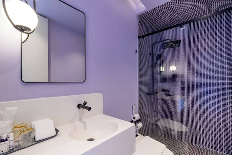 Queensland Hotel Bangkok