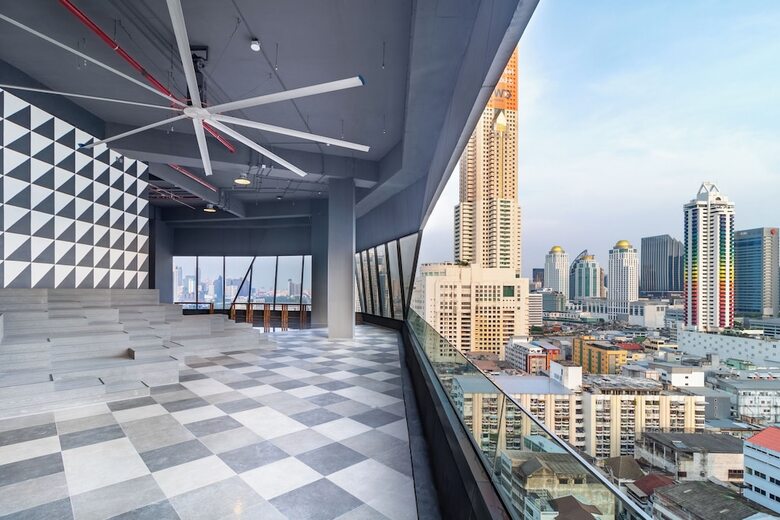 Queensland Hotel Bangkok