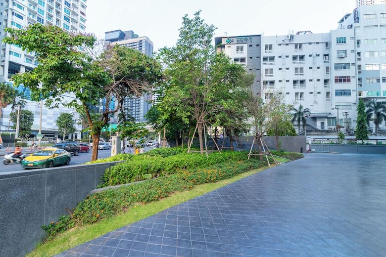 Queensland Hotel Bangkok