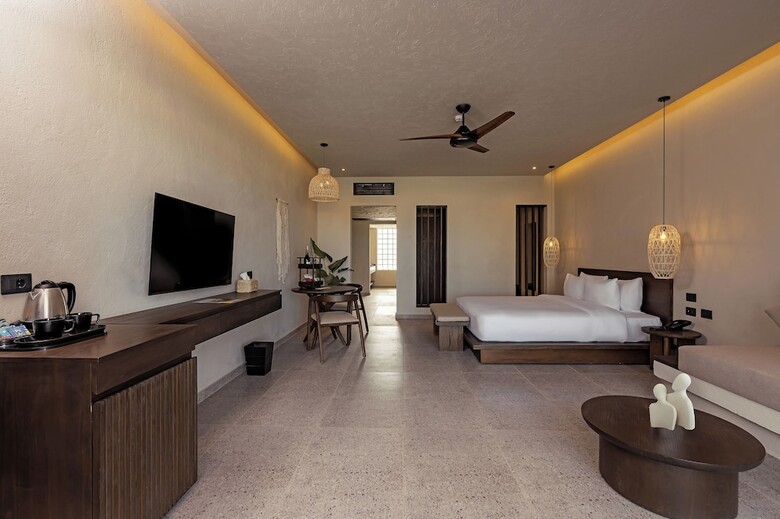 Hotel Sentido Naga Bay