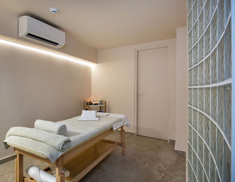 Hotel Ventale Island Breeze Resort