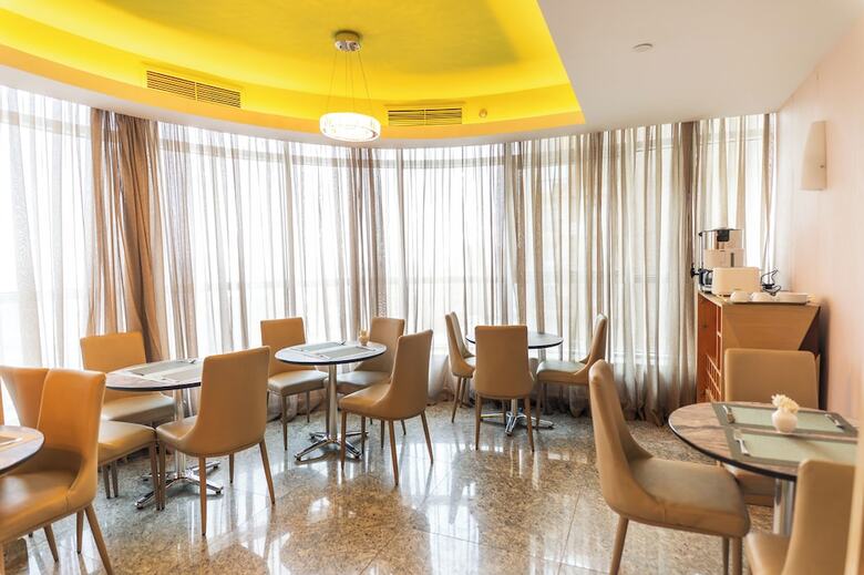 Aparthotel Nile Suites Plaza Apartments