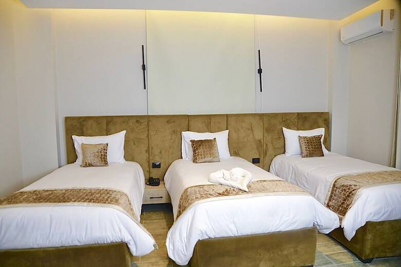 Hotel Golden House