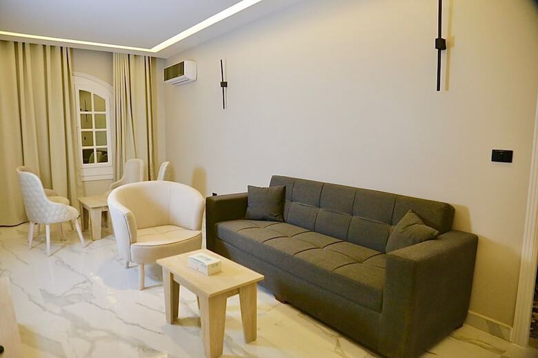 Hotel Golden House