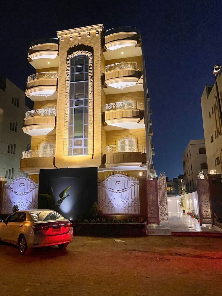 Hotel Golden House
