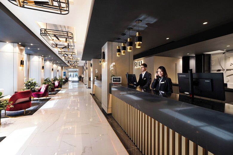 Hotel Riu Plaza Toronto