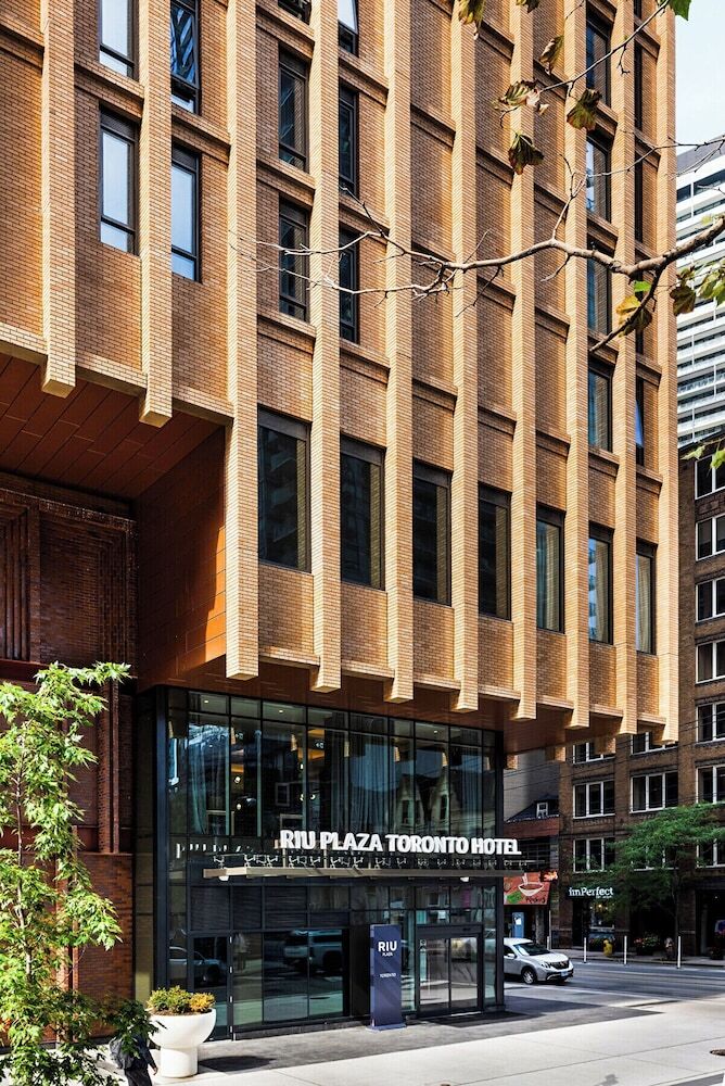 Hotel Riu Plaza Toronto