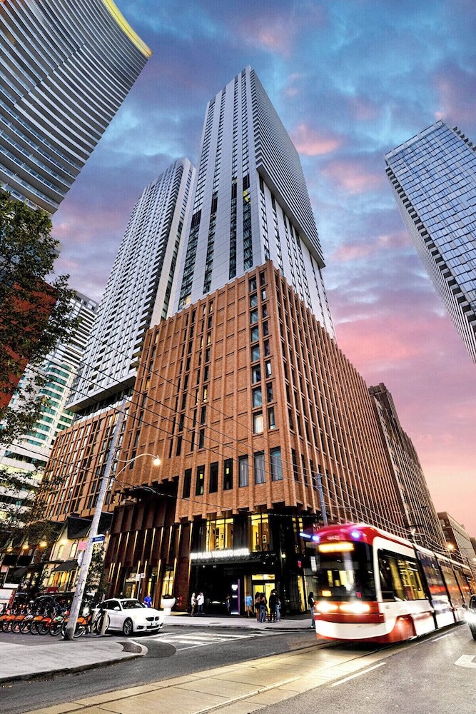 Hotel Riu Plaza Toronto