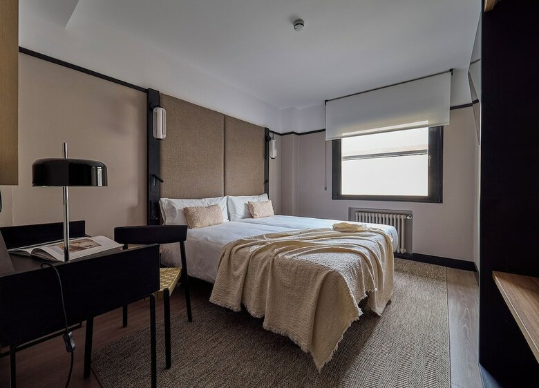 Hotel B48 Oviedo �pera