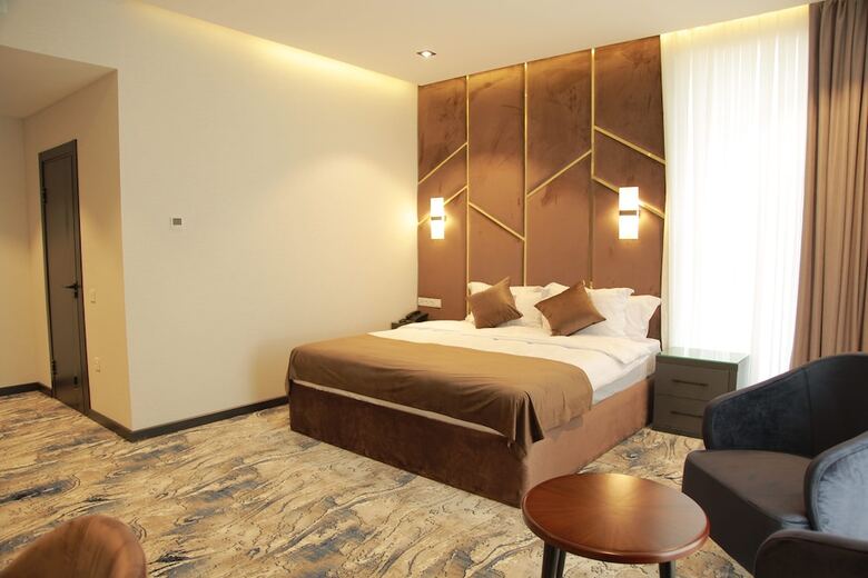 Unique Airport Hotel