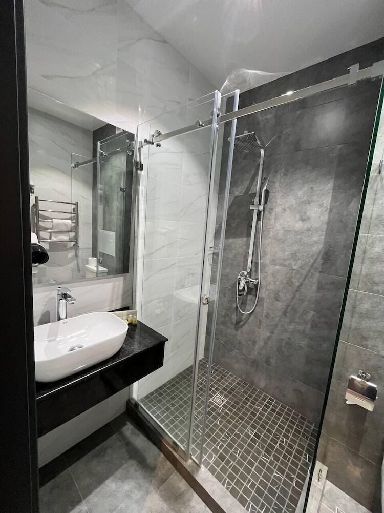 Unique Airport Hotel