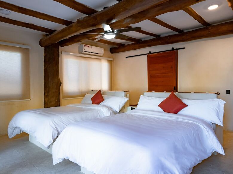 Beachfront Hotel Boutique Dk