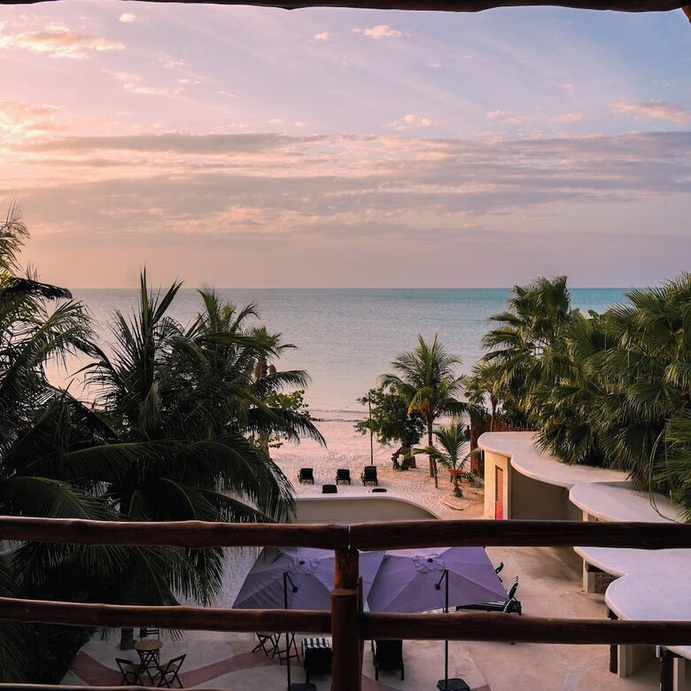 Beachfront Hotel Boutique Dk