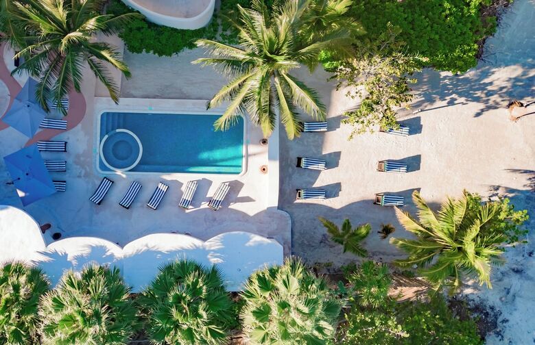 Beachfront Hotel Boutique Dk