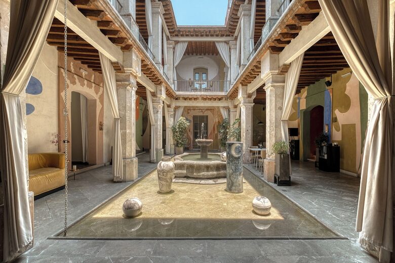 Hotel Pug Seal Oaxaca