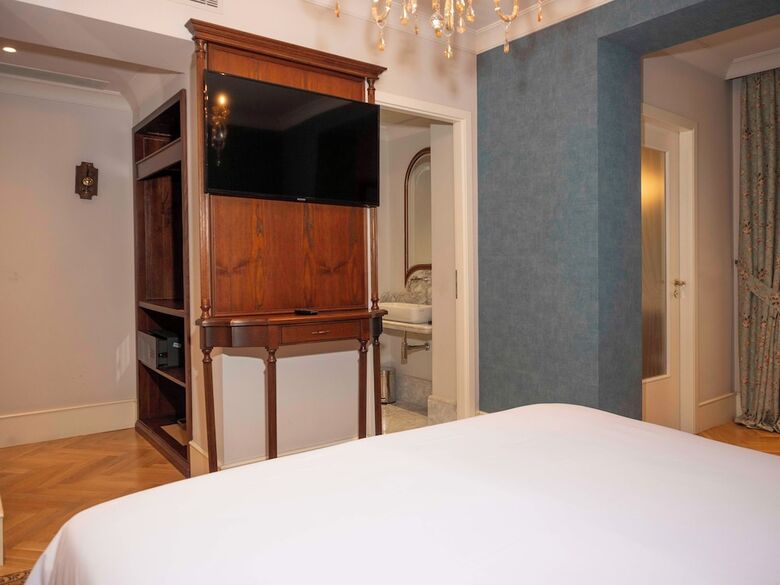 Ebel Boutique Hotel
