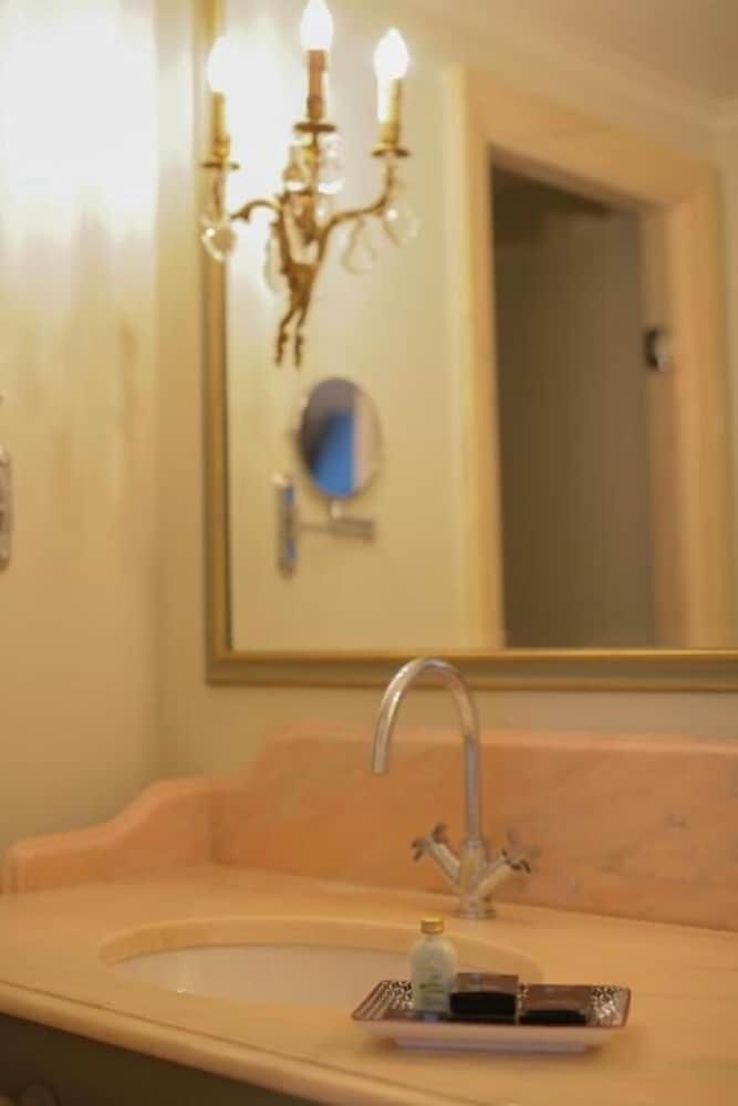 Ebel Boutique Hotel