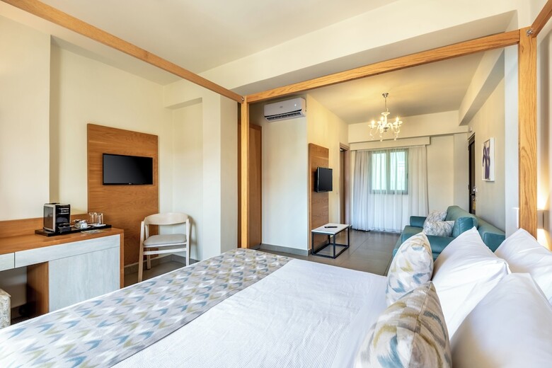 Hotel Airis Boutique & Suites