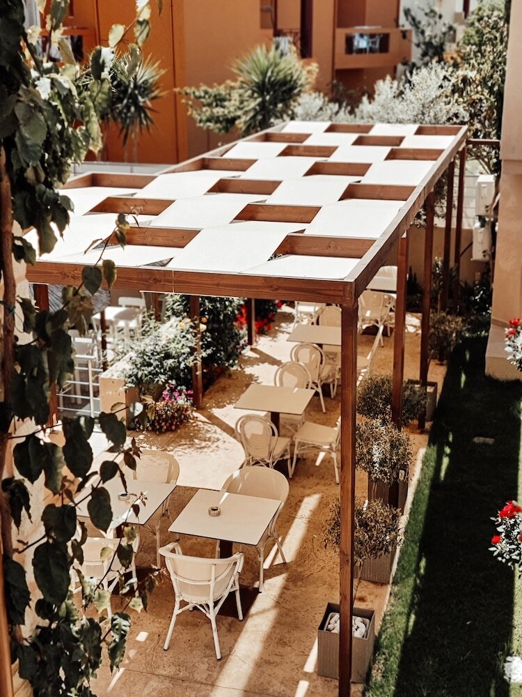 Hotel Airis Boutique & Suites