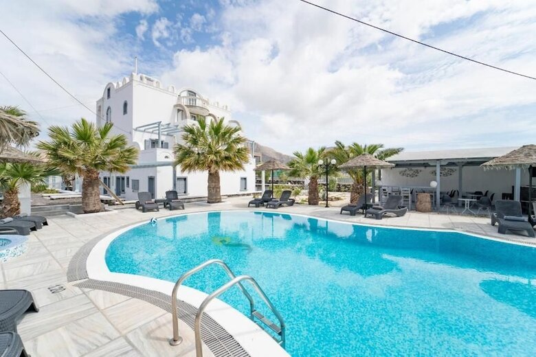 Black Coast Hotel Santorini