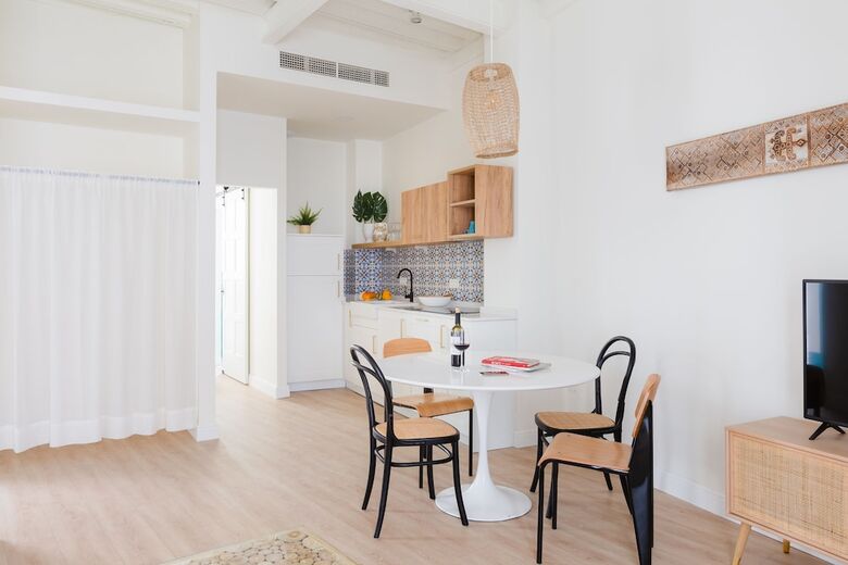 Aparthotel Atenea Malaga Apartments