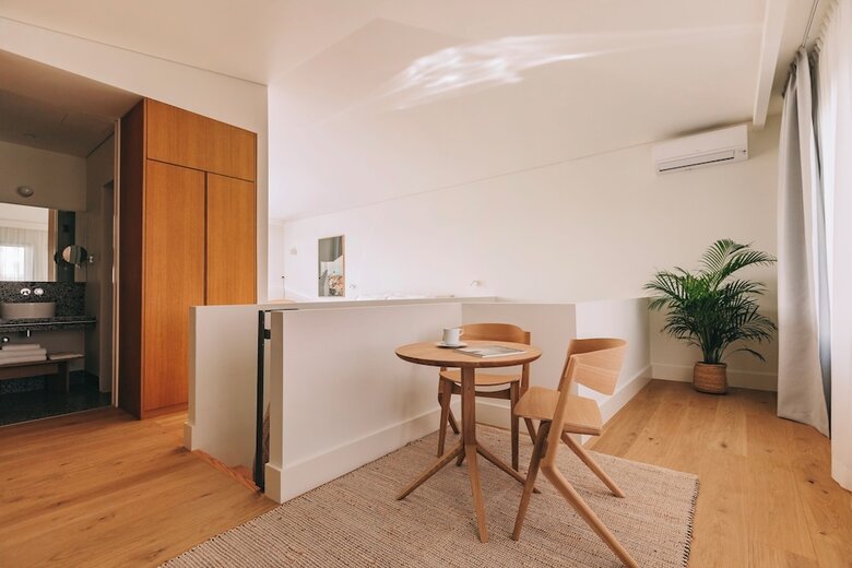 Hotel Lenscape Coterie