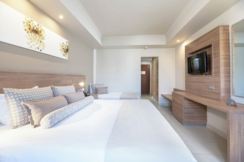 Hotel Akti Coast Club